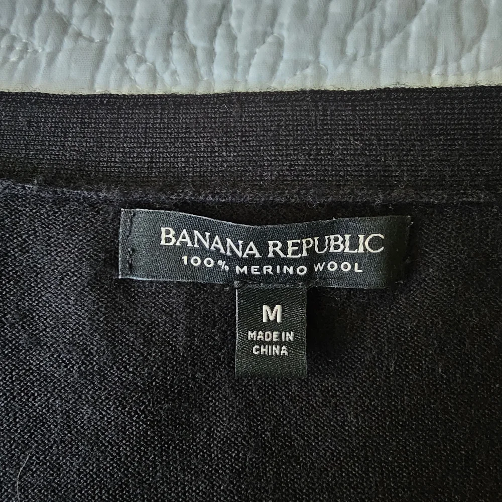Banana Republic Black Merino Wool Cardigan - Picture 4 of 7
